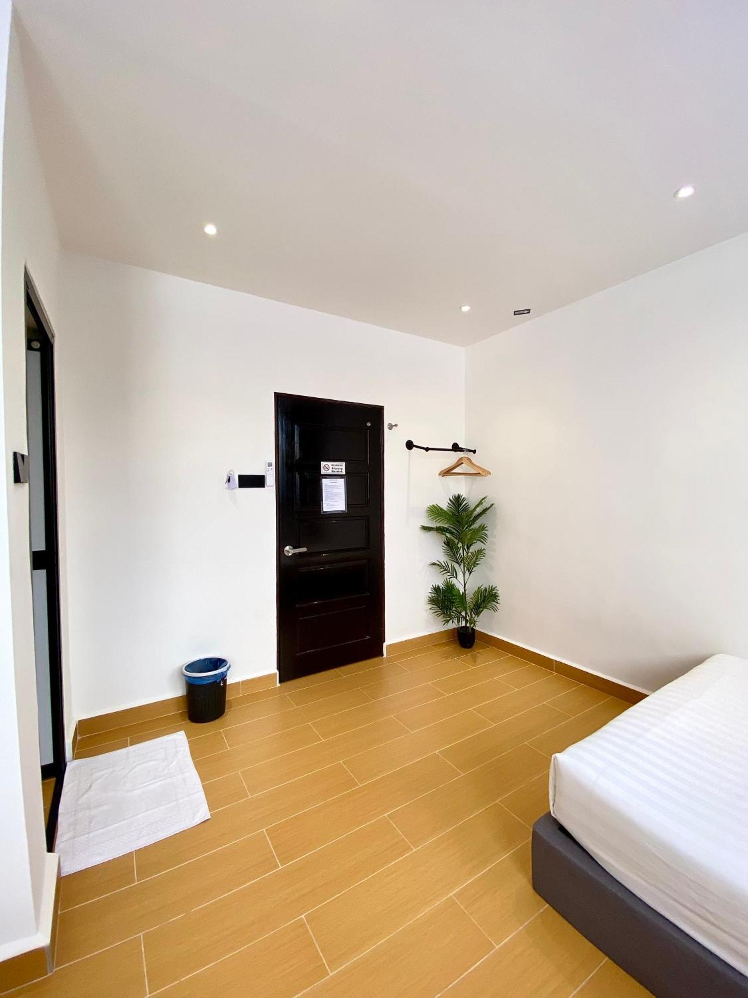 The 6N By Sky Hive Hotel George Town Exterior photo